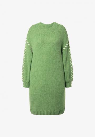 Вязаное платье