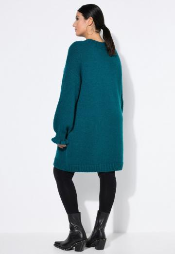 Вязаное платье