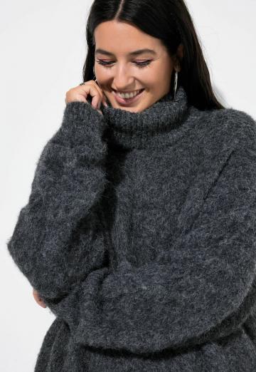 Длинный пуловер