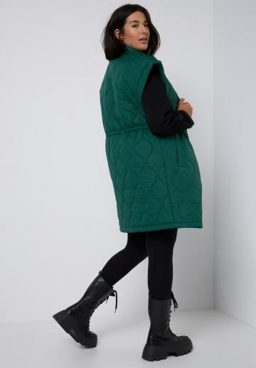 Длинный жилет