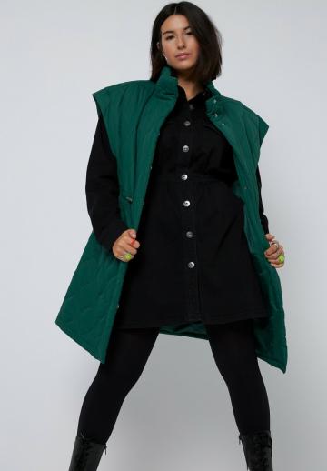 Длинный жилет