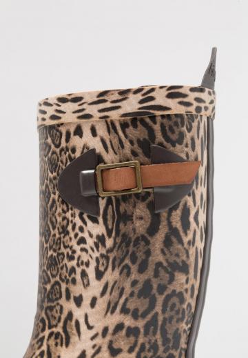 Резиновые сапоги