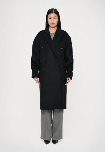 Шерстяное пальто