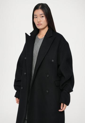 Шерстяное пальто