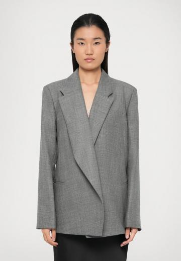 Длинный блейзер