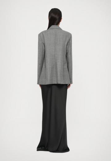 Длинный блейзер