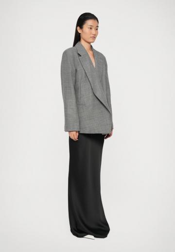 Длинный блейзер