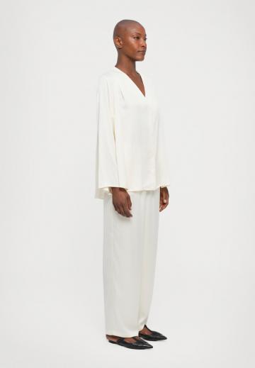 Атласная блузка