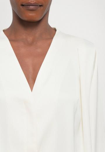 Атласная блузка