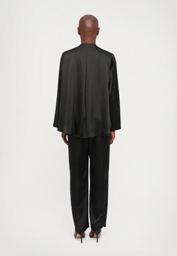 Атласная блузка