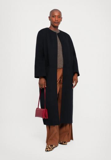 Шерстяное пальто