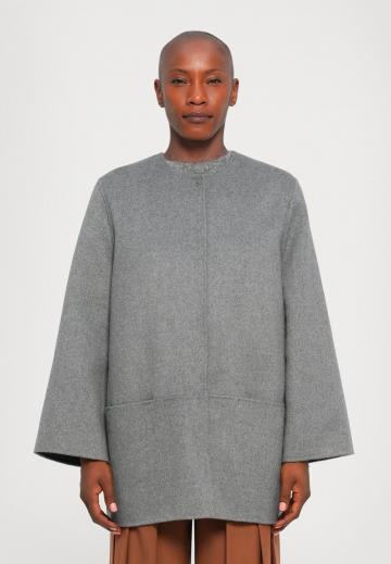 Короткое пальто