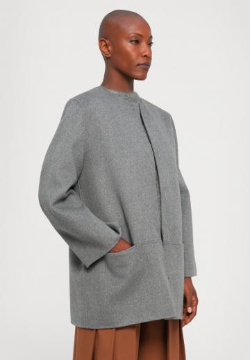 Короткое пальто