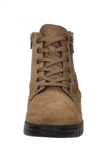 Сапожки на танкетке