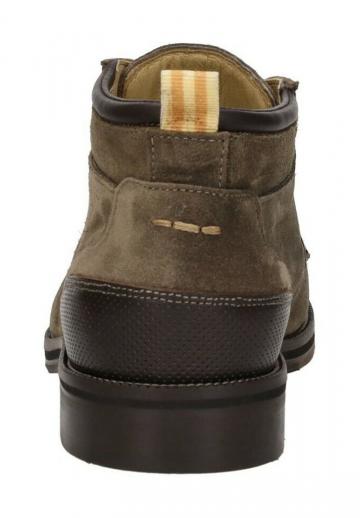 Ботинки на шнуровке