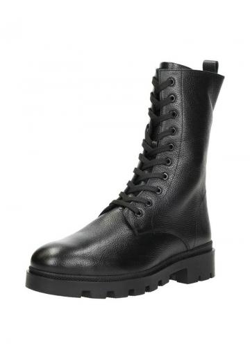 Ботинки на шнуровке