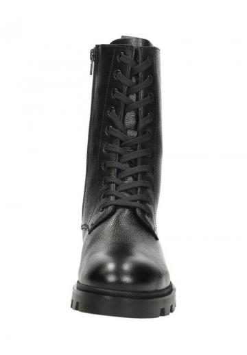 Ботинки на шнуровке