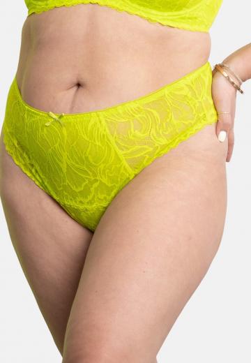 Трусы на бедрах