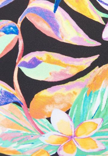 Треугольное бикини