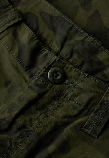 Брюки с накладными карманами