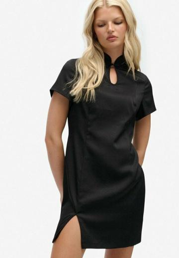 Короткое платье