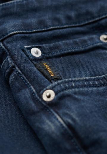 Узкие джинсы