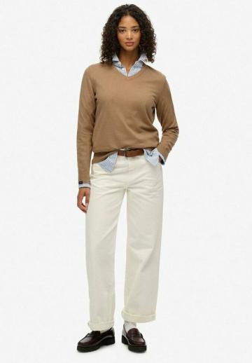 Пуловер с вырезом V