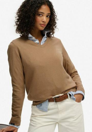 Пуловер с вырезом V