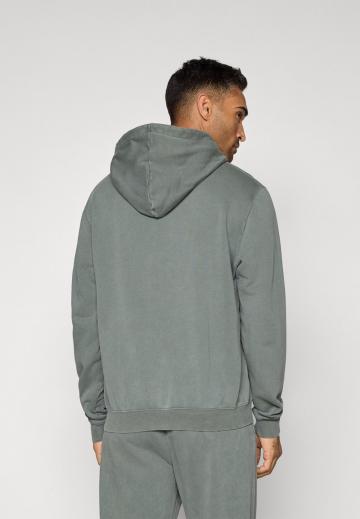 Спортивная кофта