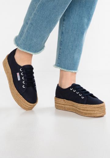 Гандбольные кроссовки