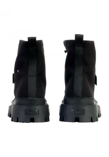 Ботинки на шнуровке