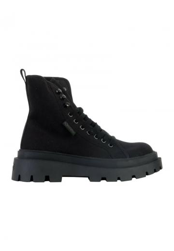Ботинки на шнуровке