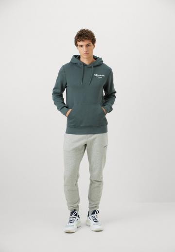 Спортивная кофта