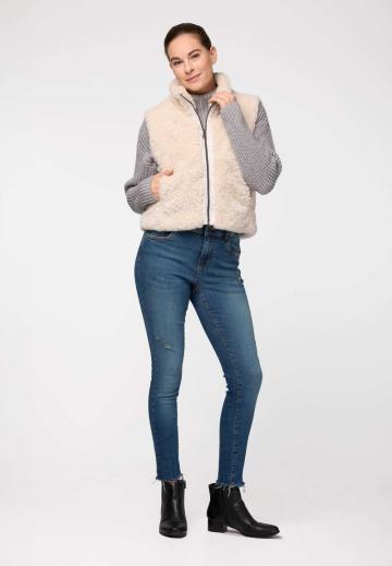 Пуховой жилет