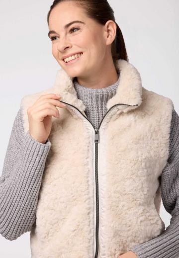 Пуховой жилет