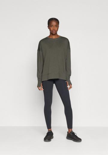 Спортивная толстовка