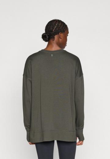 Спортивная толстовка