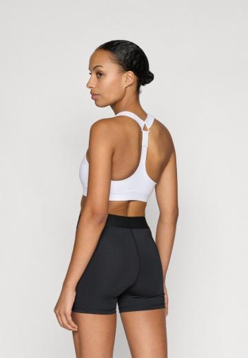 Спортивный бюстгальтер