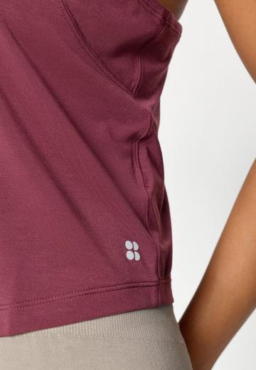 Спортивный топ