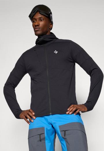 Спортивная кофта