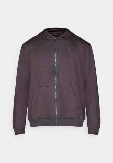 Спортивная кофта