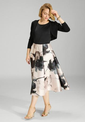 Короткий блейзер