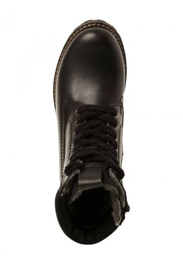 Ботинки на шнуровке