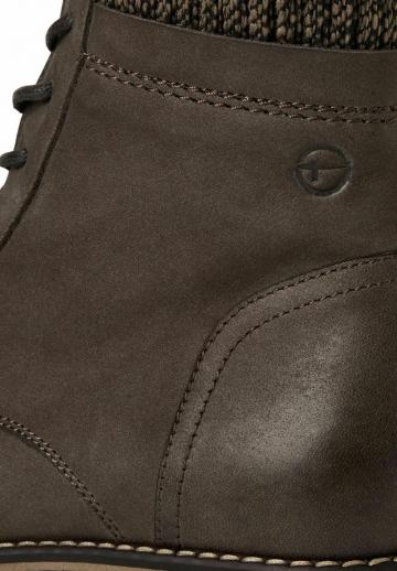 Ботинки на шнуровке