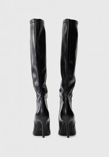 Высокие сапоги