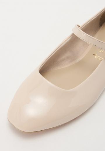 Гандбольные кроссовки