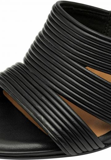 Гандбольные кроссовки