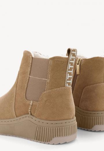 Сапожки на танкетке