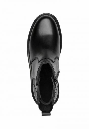 Сапожки на танкетке