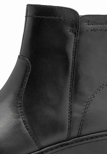 Сапожки на танкетке